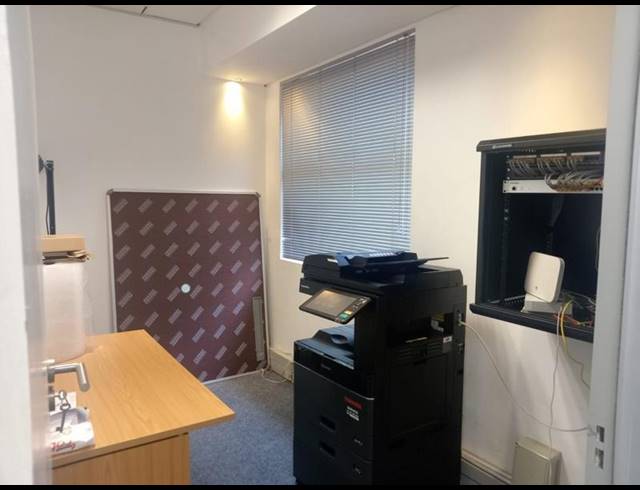 BUSINESS PROPERTY TO RENT IN DAWNCLIFFE